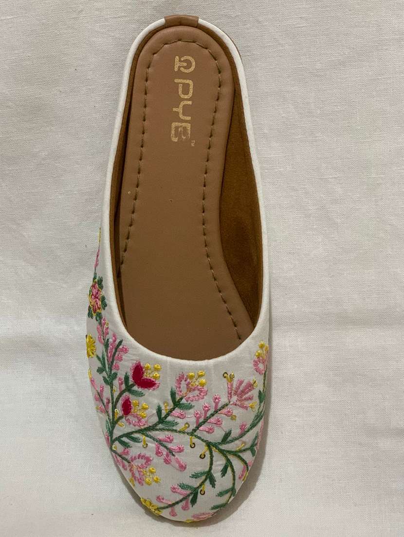 women embroidered slip on jutis - 22072801 -  Standard Image - 2