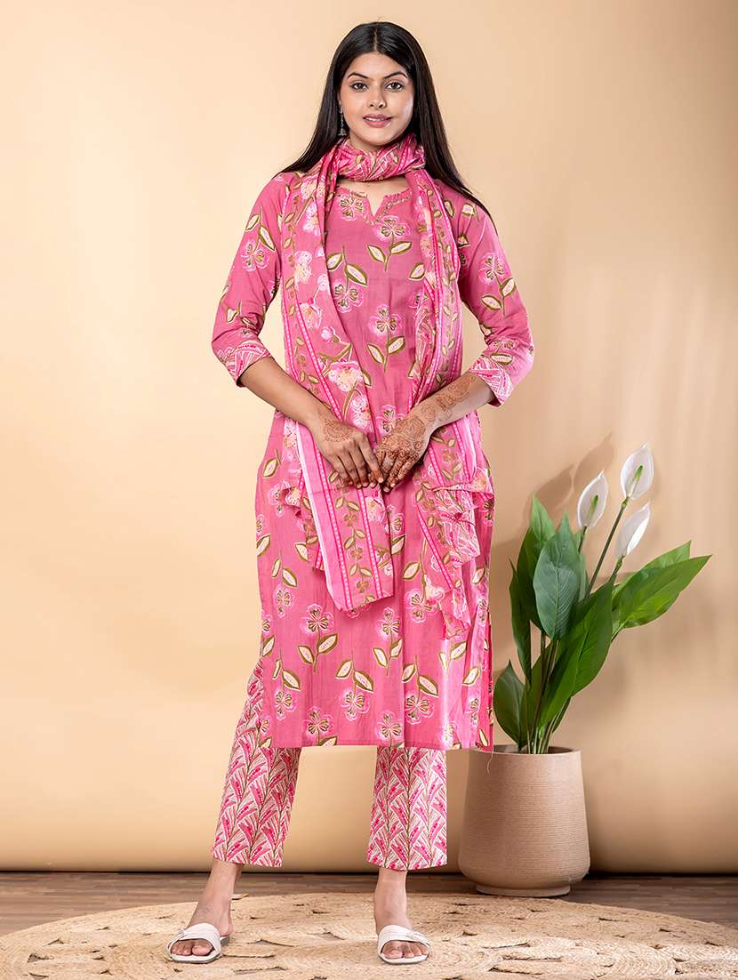 women floral three quarter sleeve kurta pant with dupatta set - 22072861 -  Standard Image - 2