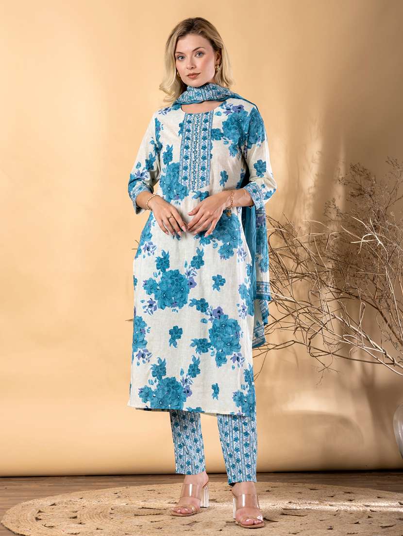 women floral three quarter sleeve kurta pant with dupatta set - 22072889 -  Standard Image - 2