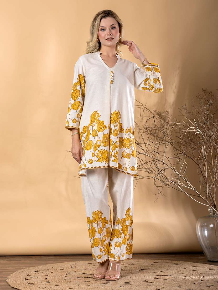 women three quarter sleeve ethnic co-ord set - 22072959 - Standard Image - 2