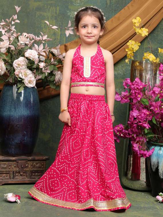 girls bandhnai print sleveeless lehenga choli set - 22072994 - Standard Image - 2