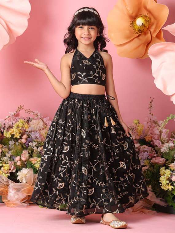 girls embroidered sleveeless lehenga choli set - 22072999 -  Standard Image - 2