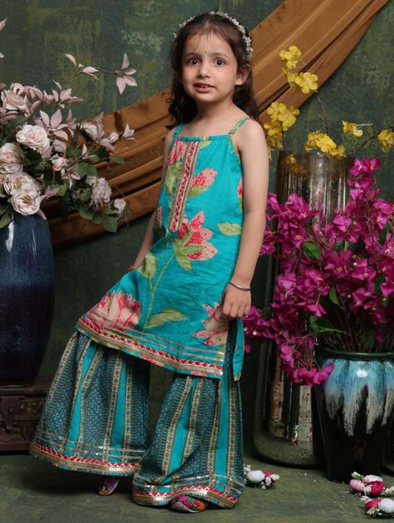 girls floral print sleeveless kurta and sharara set - 22073044 - Standard Image - 2