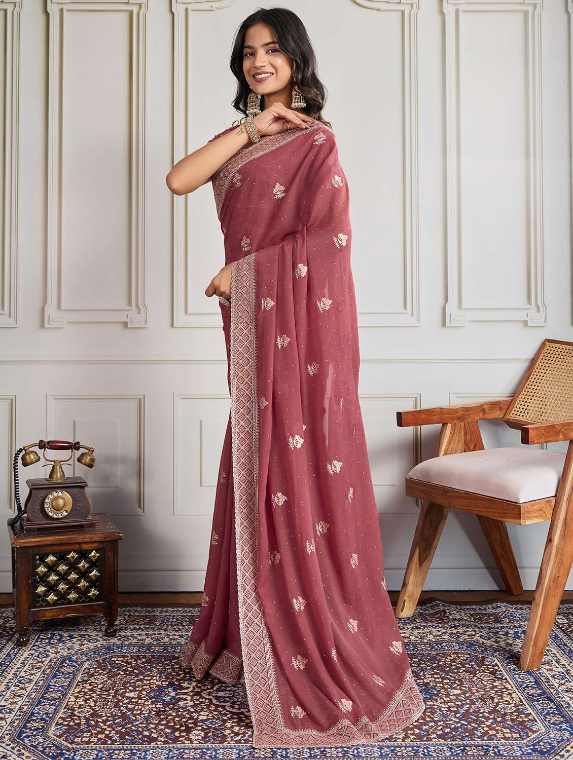 women solid with work embroidered saree with blouse - 22073986 - Standard Image - 2