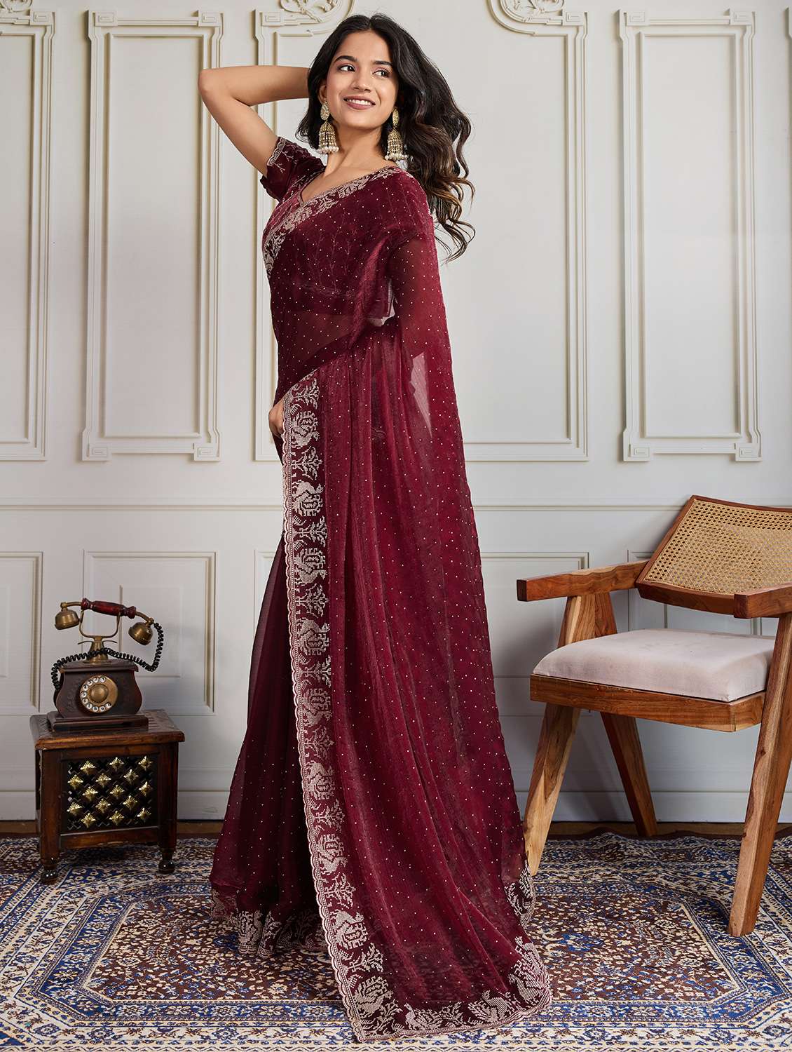 women solid with work embroidered saree with blouse - 22073987 - Standard Image - 2