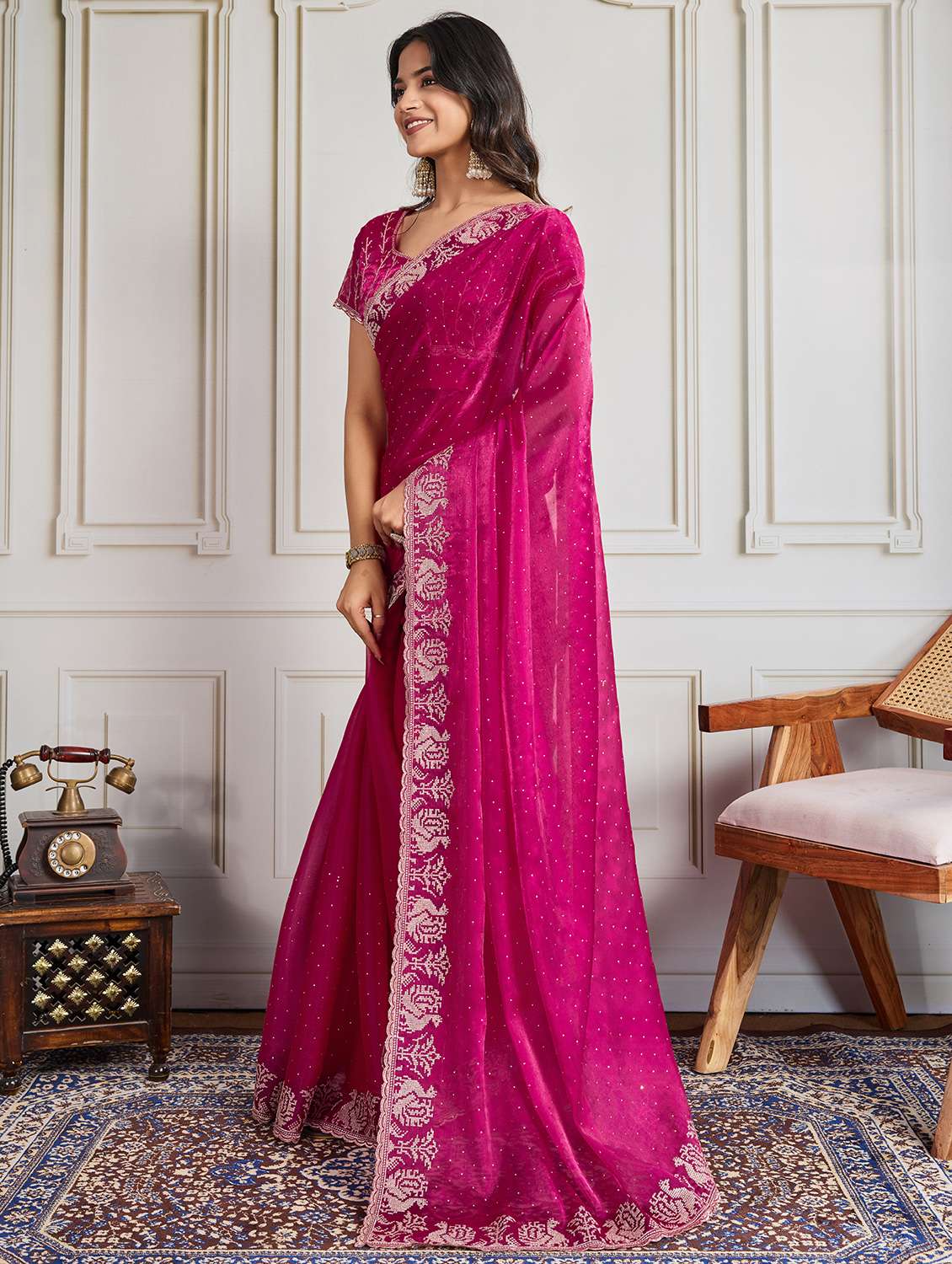 women solid with work embroidered saree with blouse - 22073989 - Standard Image - 2