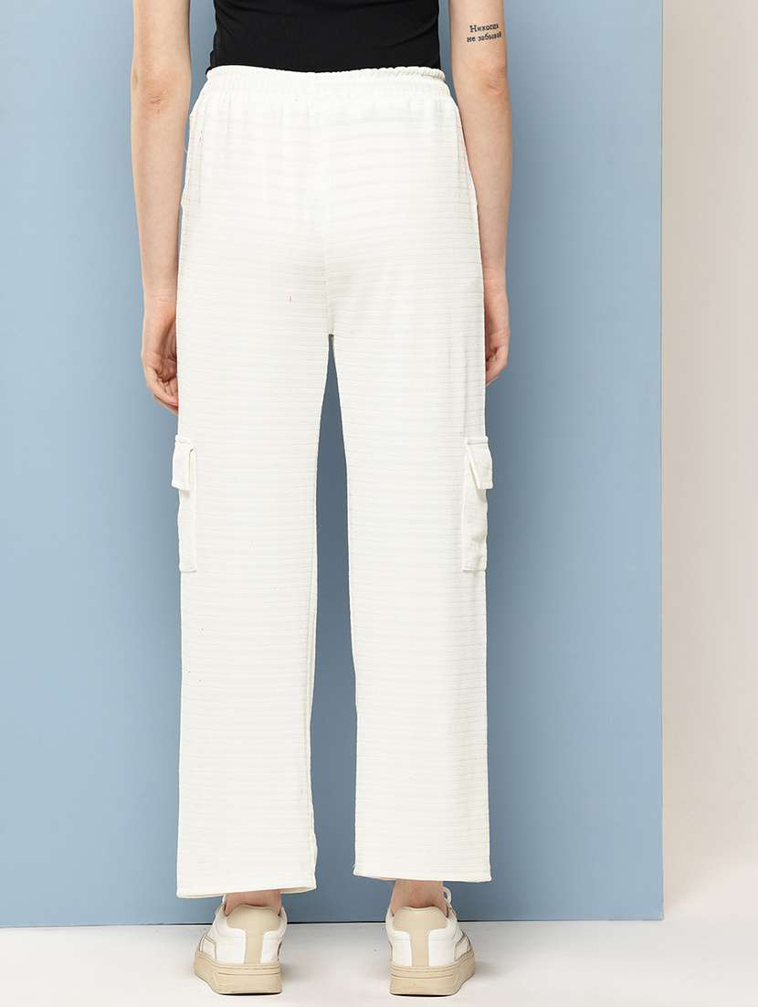 women solid mid rise regular fit cargo - 22074051 -  Standard Image - 2