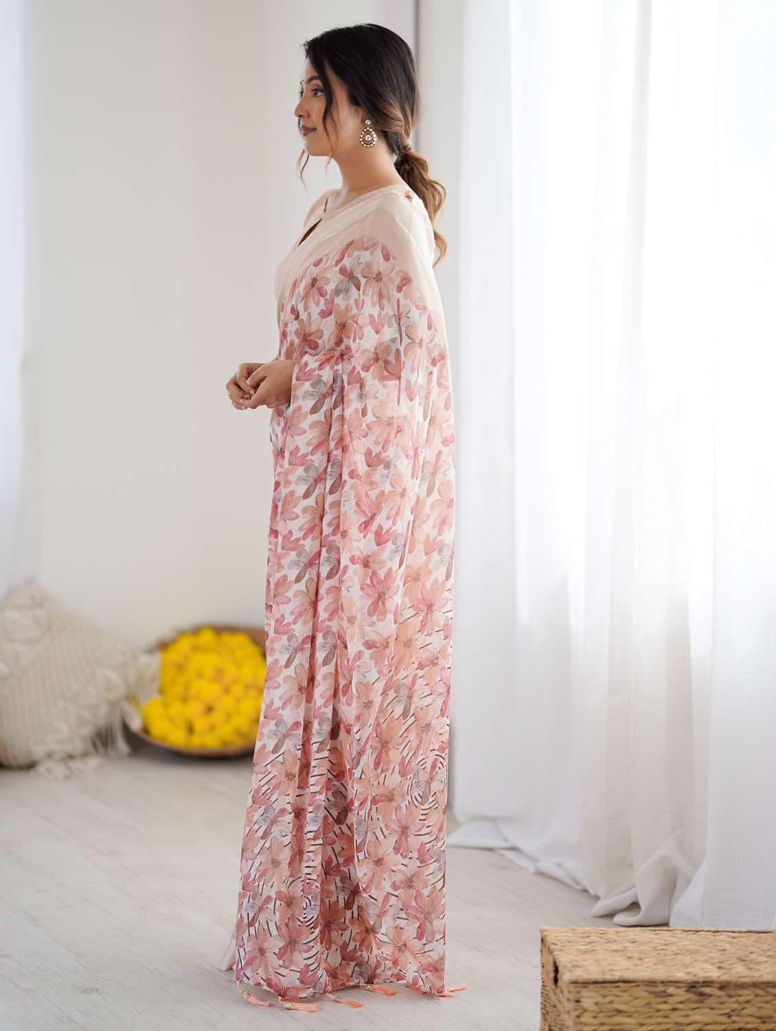 women floral printed saree with blouse - 22074110 -  Standard Image - 2