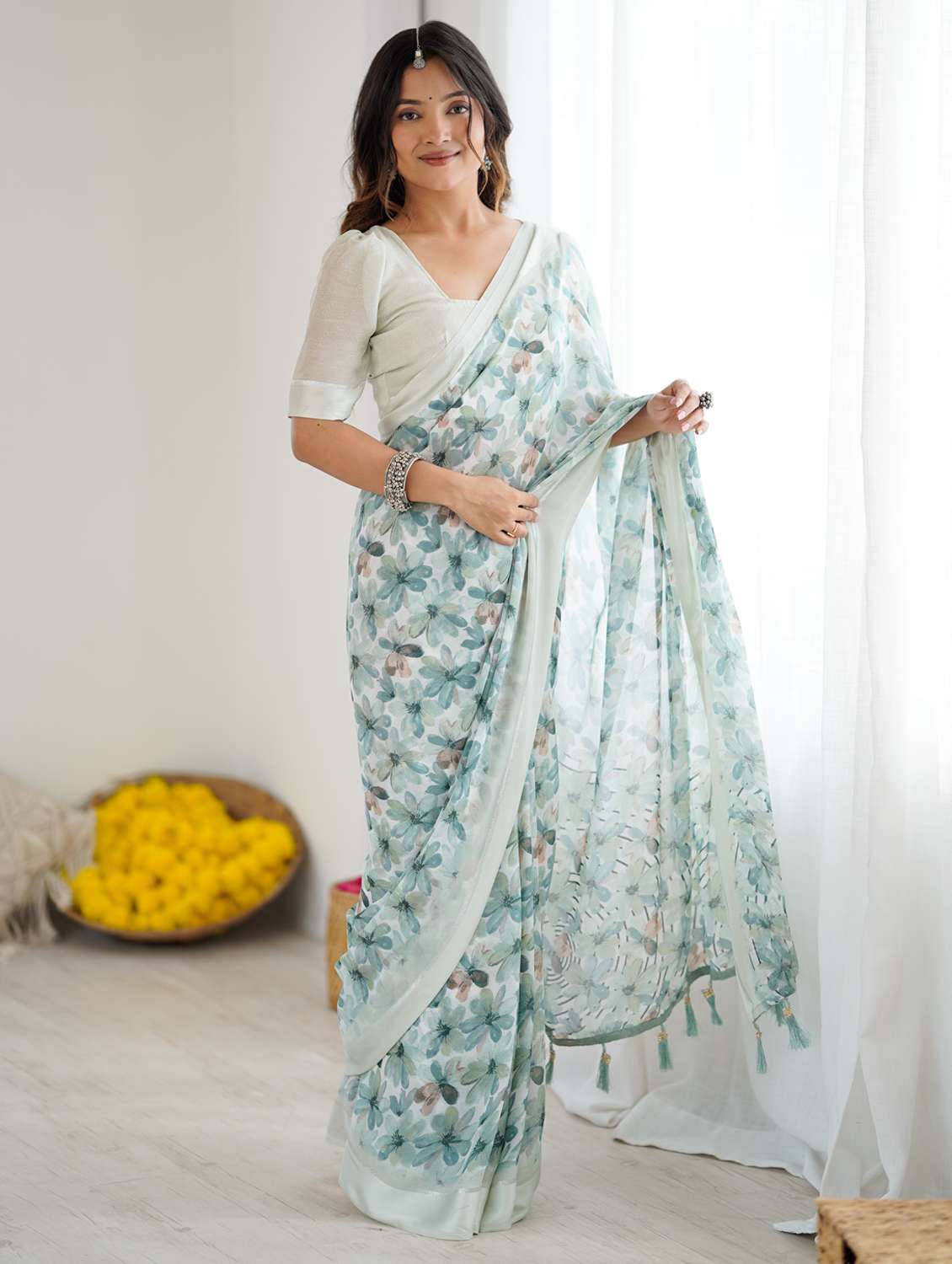 women floral printed saree with blouse - 22074112 -  Standard Image - 2