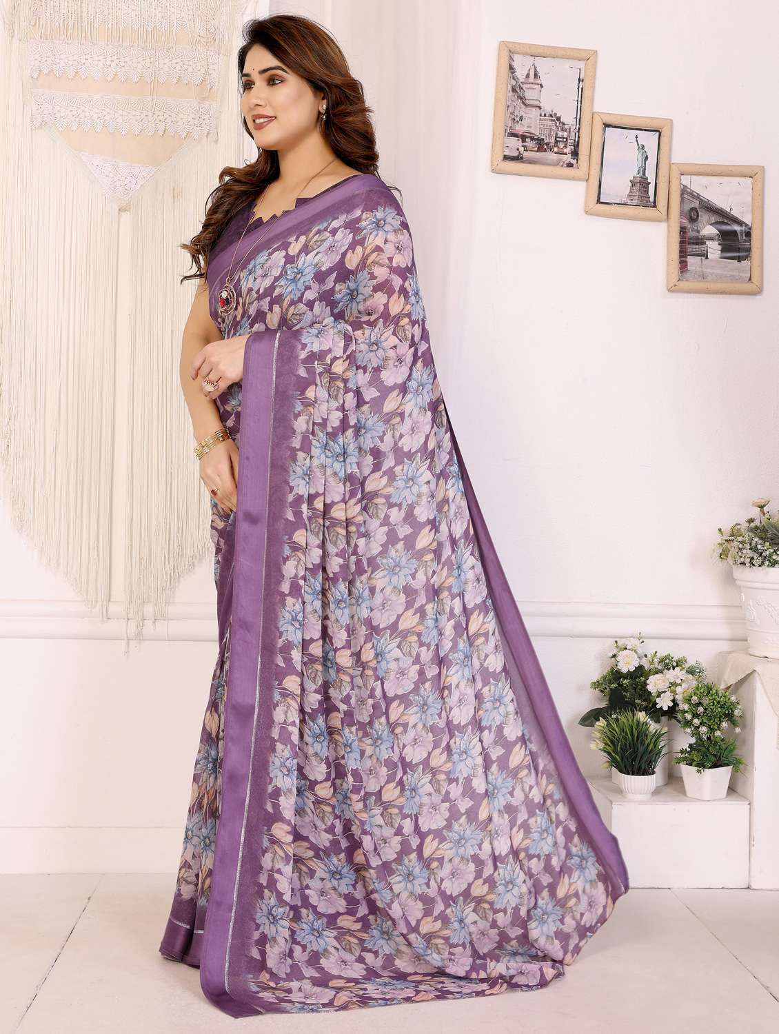 women floral printed saree with blouse - 22074120 - Standard Image - 2