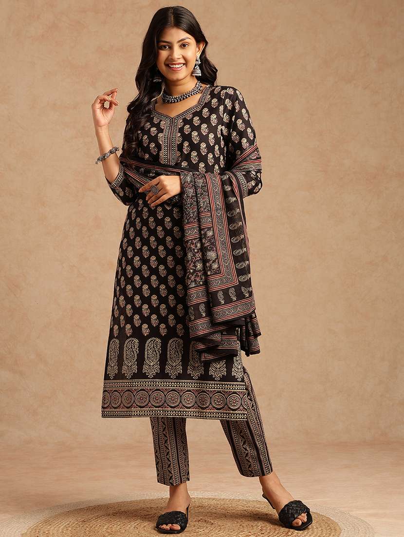women printed three quarter sleeve kurta pant with dupatta set - 22074147 -  Standard Image - 2