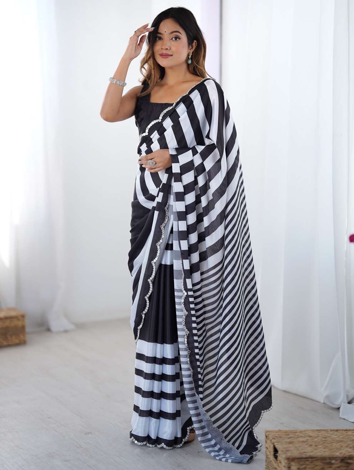 women printed casual wear saree with blouse