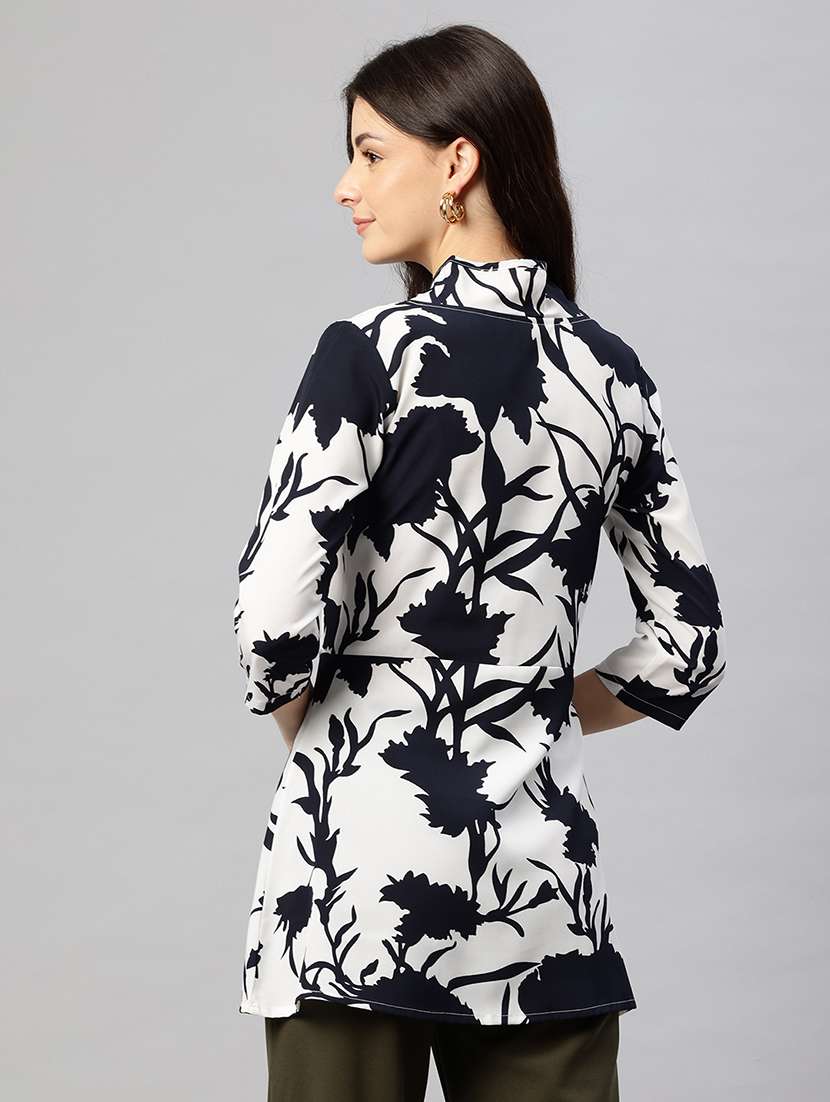 floral print notch neck crepe regular top - 22074688 - Standard Image - 2