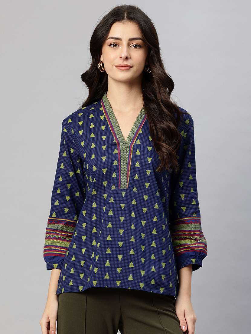 blue printed regular fit three quarter top