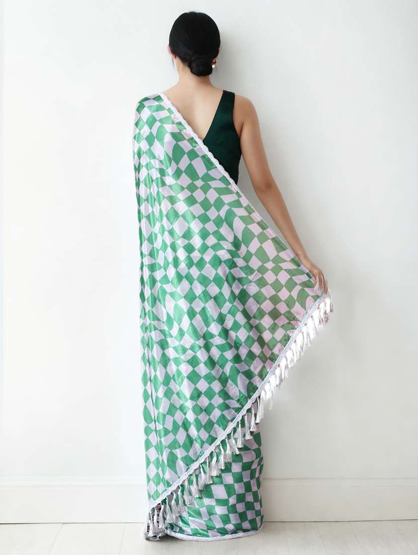 women printed casual wear saree with blouse - 22076033 -  Standard Image - 2