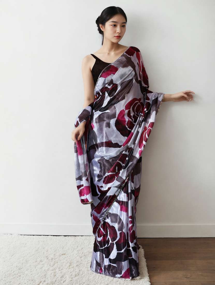 women printed casual wear saree with blouse - 22076059 - Standard Image - 2