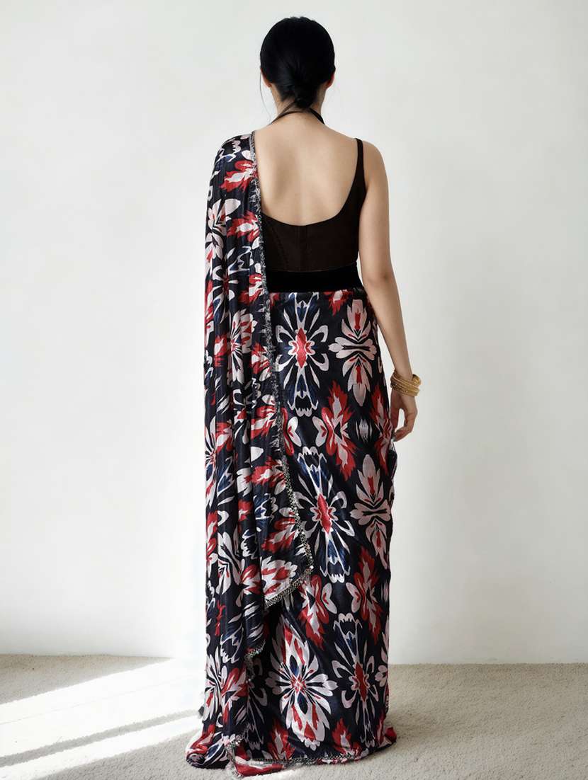 women printed casual wear saree with blouse - 22076079 - Standard Image - 2