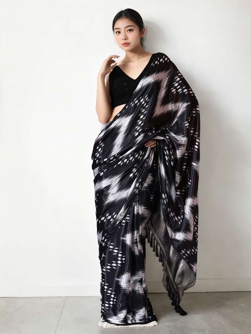 women printed casual wear saree with blouse - 22076084 - Zoom Image - 0