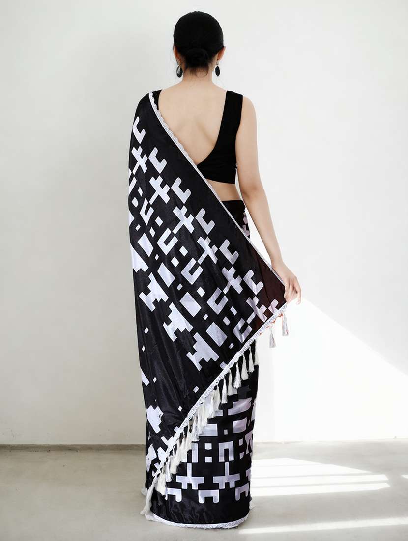 women printed casual wear saree with blouse - 22076085 - Standard Image - 2
