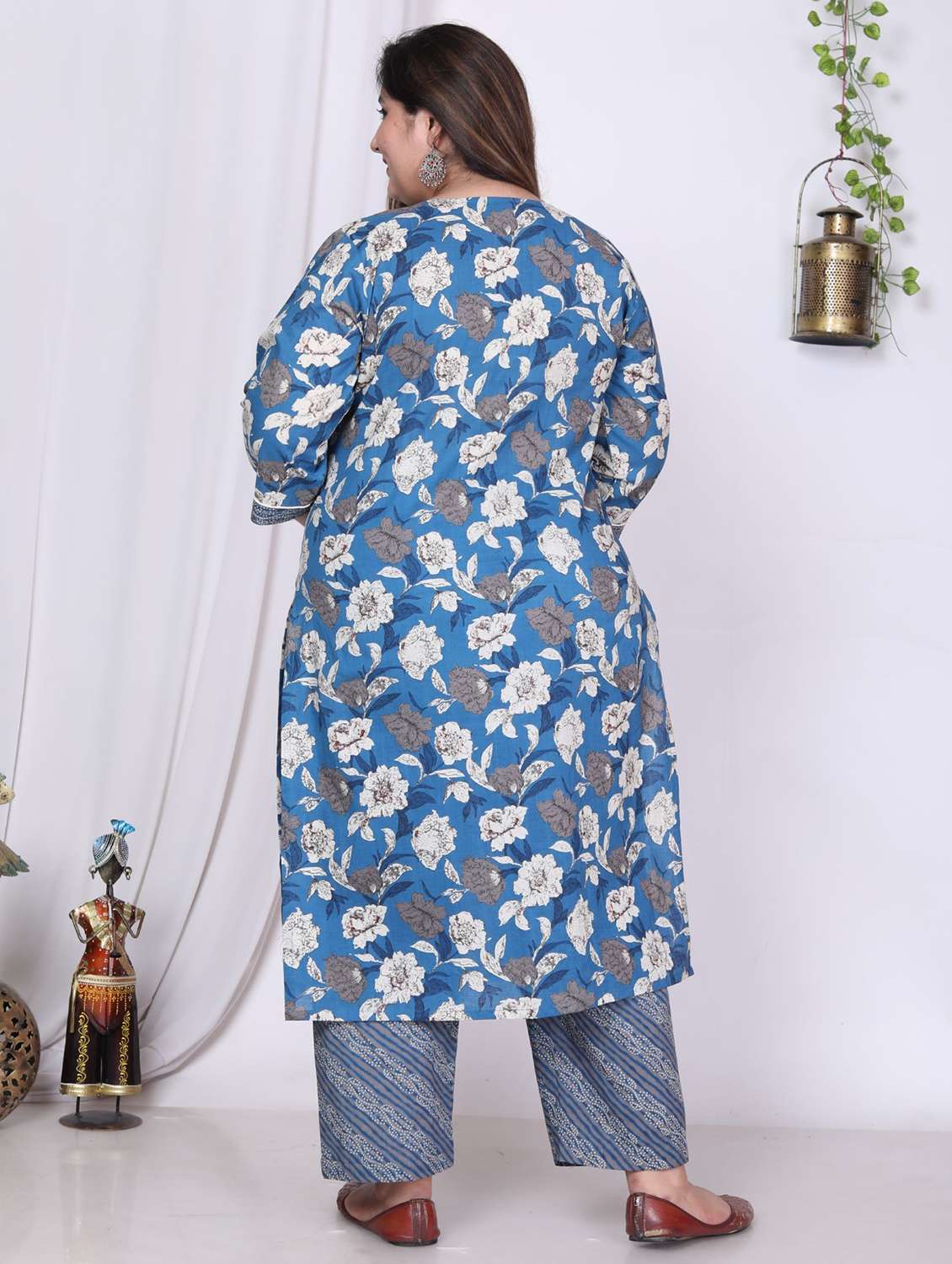 women floral printed three quarter sleeve kurta pant with dupatta set - 22076477 -  Standard Image - 2