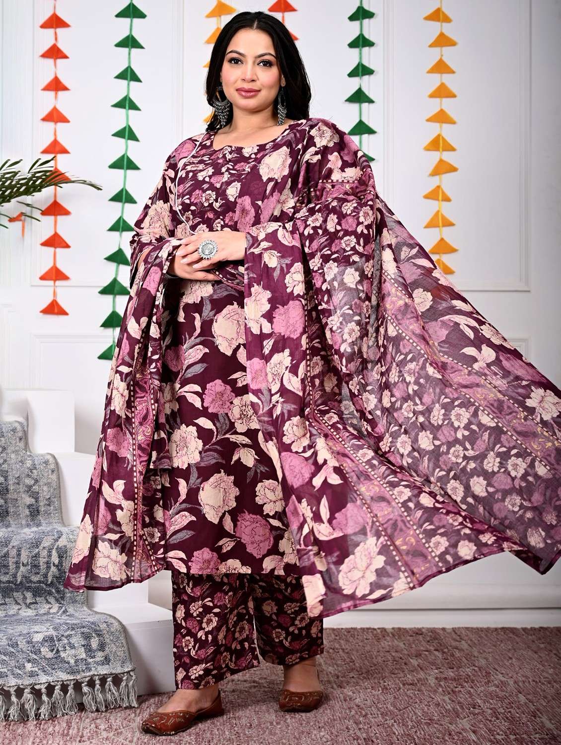 women printed three quarter sleeve kurta pant with dupatta set - 22076488 -  Standard Image - 2