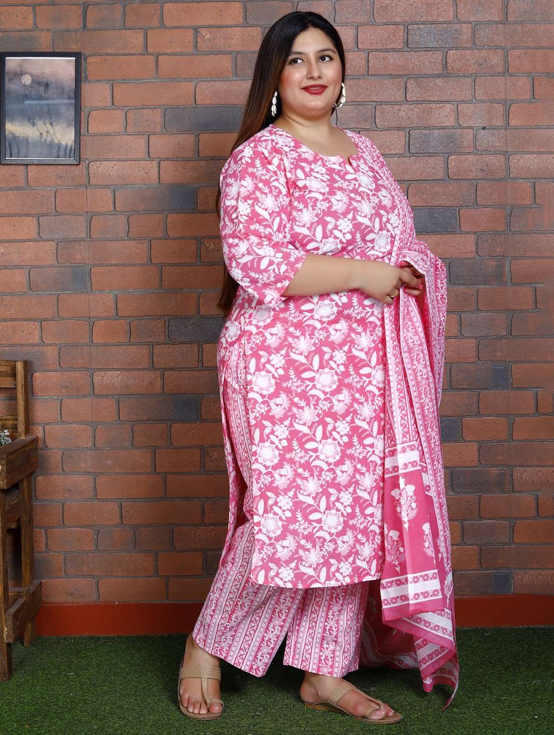 women floral printed three quarter sleeve kurta pant with dupatta set - 22076498 -  Standard Image - 2
