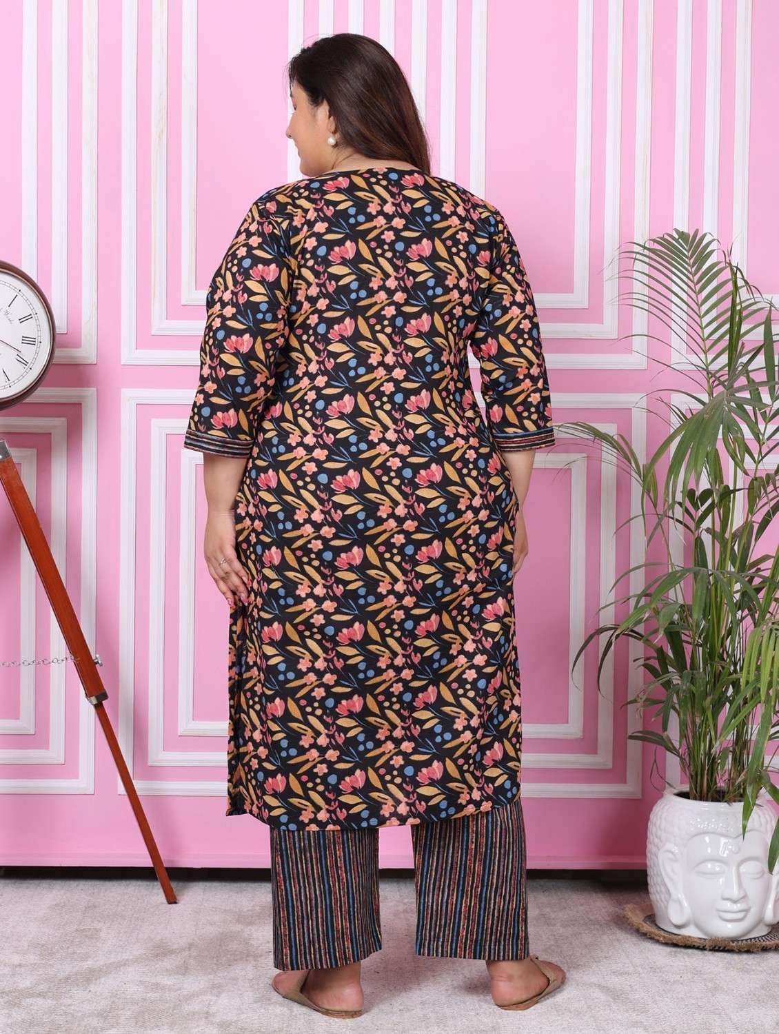 women floral printed three quarter sleeve kurta pant with dupatta set - 22076505 -  Standard Image - 2