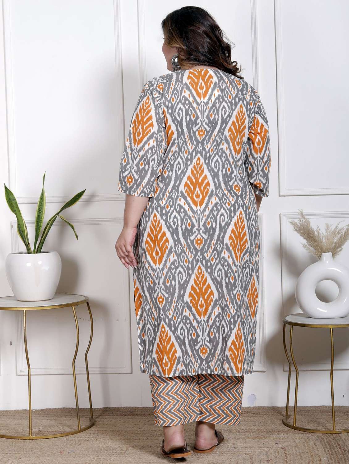 women ikat printed three quarter sleeve kurta pant with dupatta set - 22076526 -  Standard Image - 2