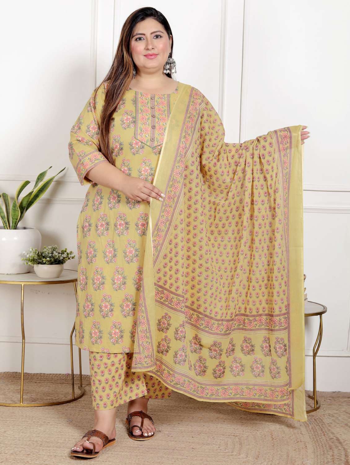 women floral printed three quarter sleeve kurta pant with dupatta set