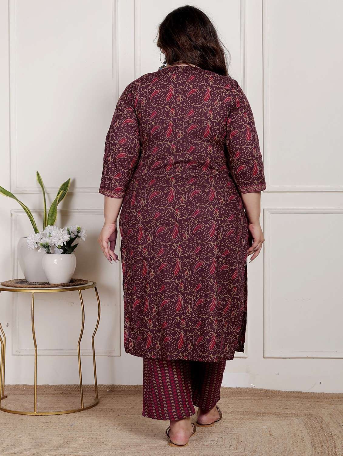 women paisley printed three quarter sleeve kurta pant with dupatta set - 22076550 -  Standard Image - 2