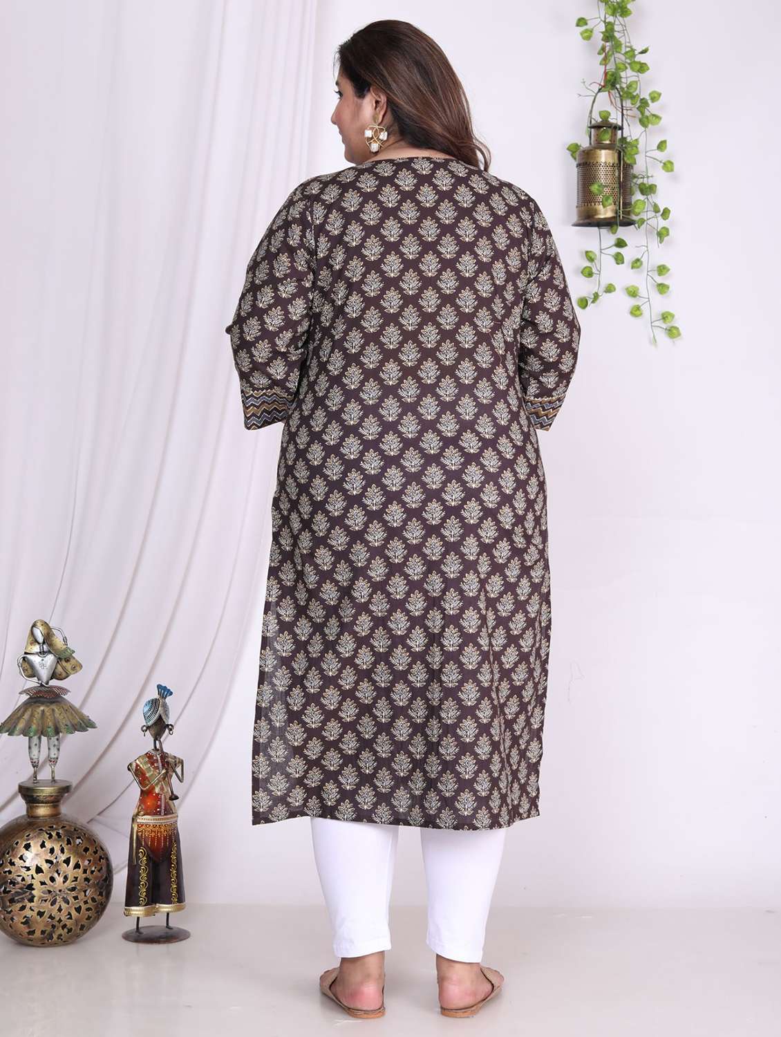 women plus size three quarter sleeve straight kurta - 22076560 -  Standard Image - 2