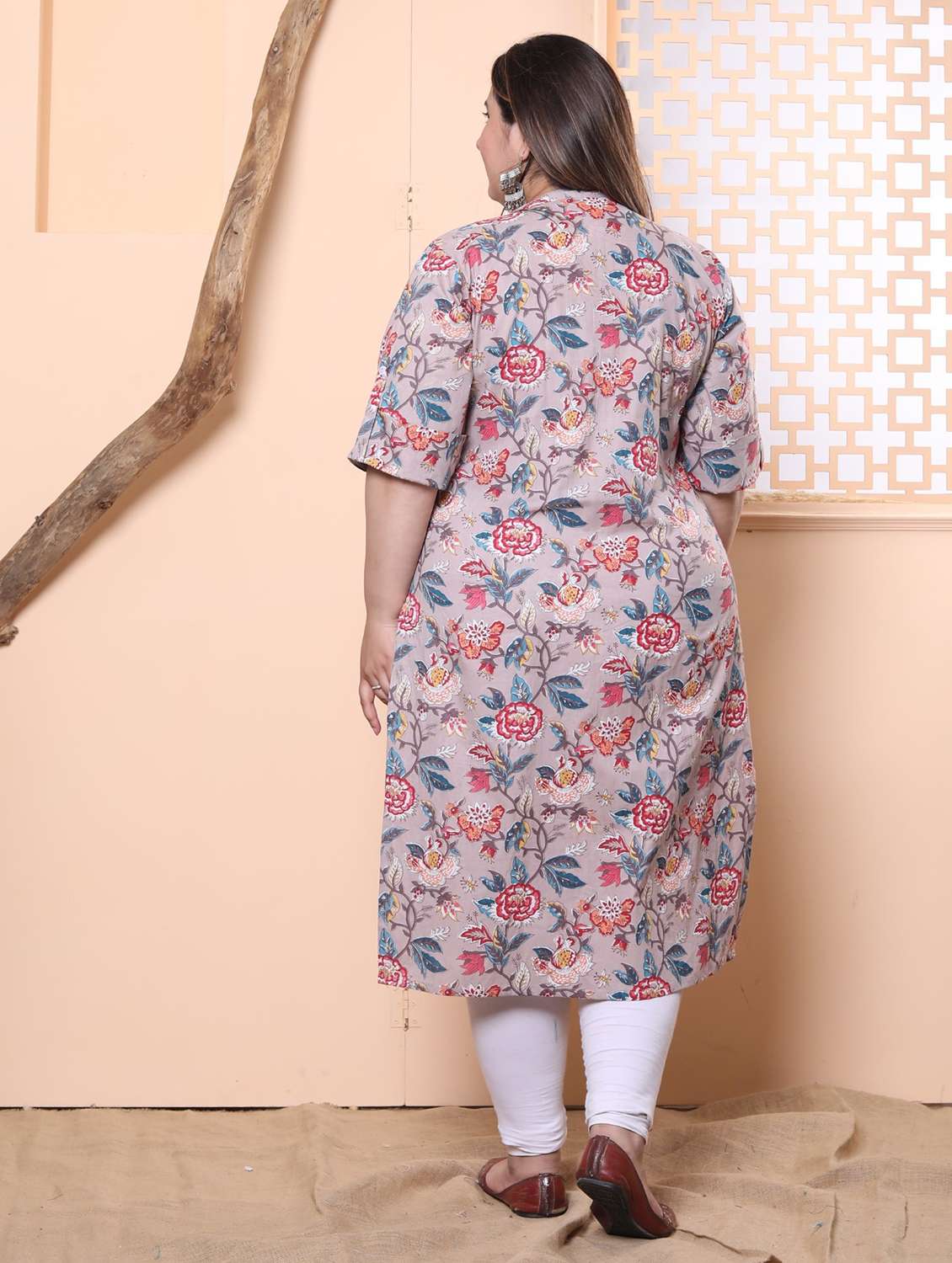 women plus size three quarter sleeve straight kurta - 22076569 -  Standard Image - 2