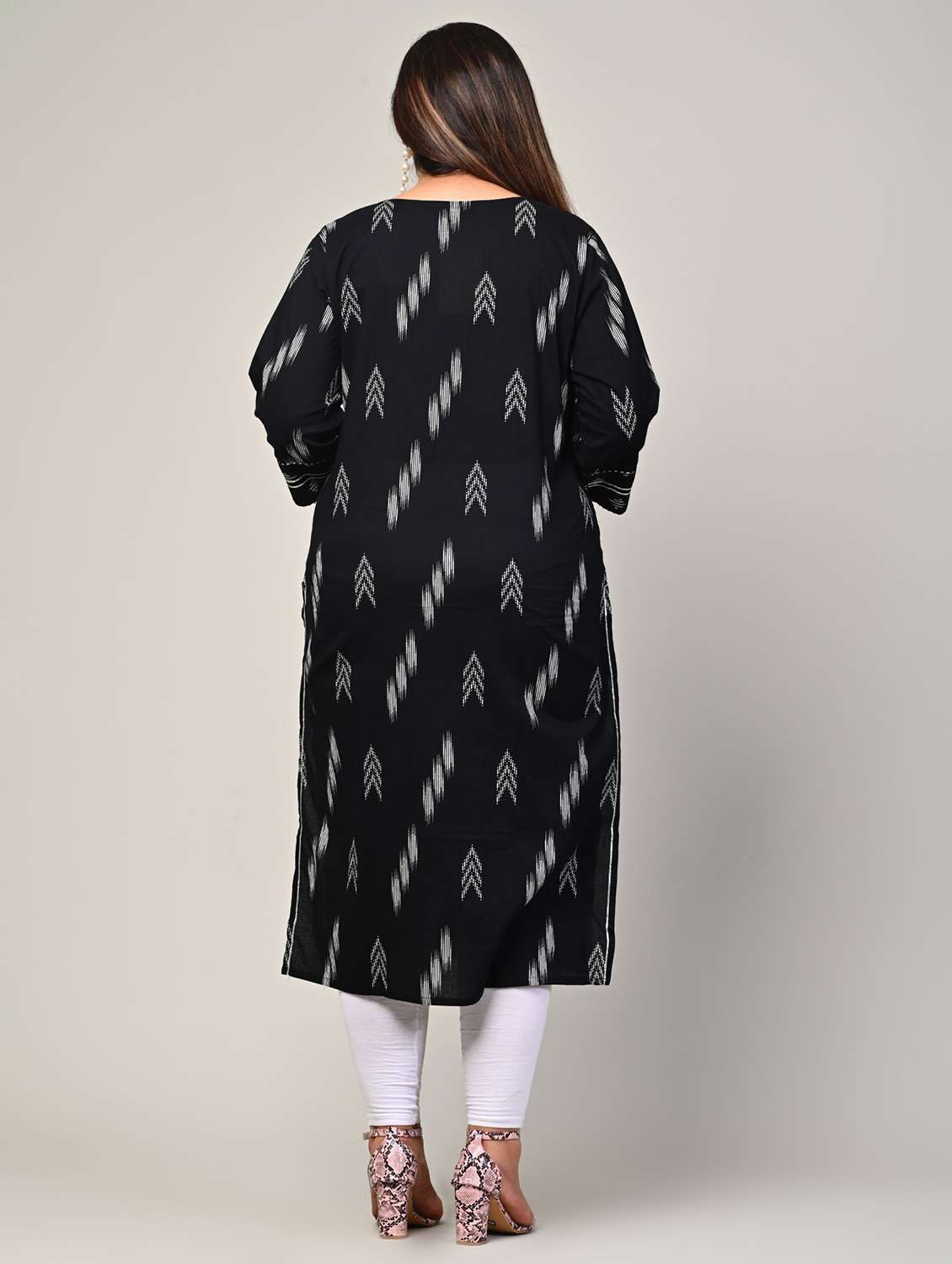women plus size three quarter sleeve straight kurta - 22076611 -  Standard Image - 2