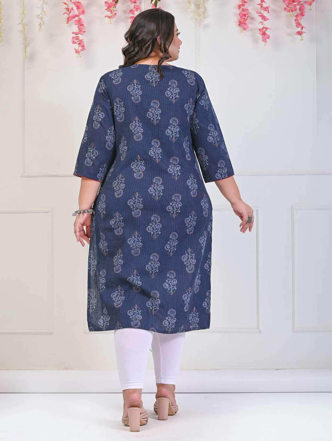 women plus size three quarter sleeve straight kurta - 22076646 -  Standard Image - 2