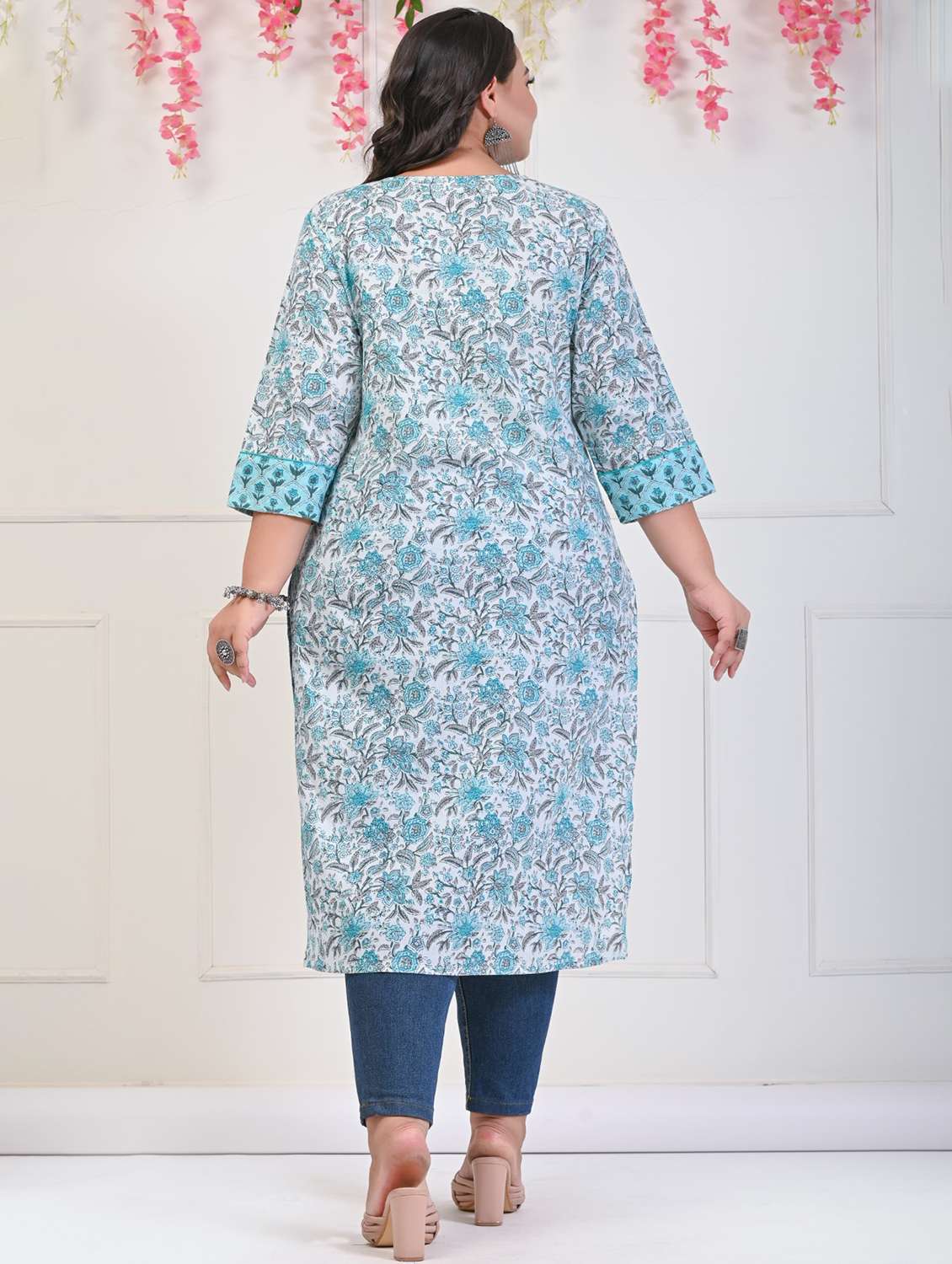 women plus size three quarter sleeve straight kurta - 22076648 -  Standard Image - 2