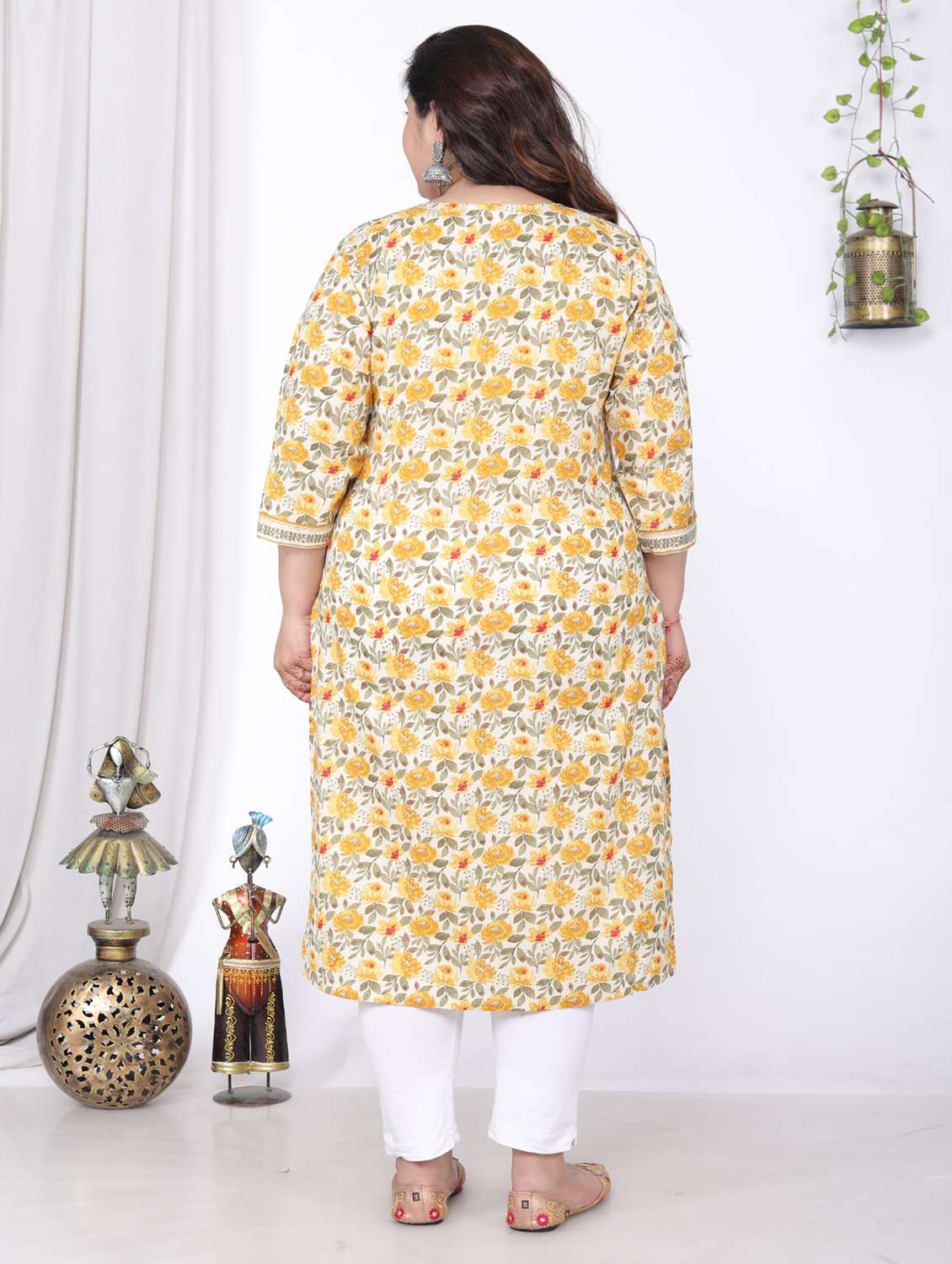 women plus size three quarter sleeve straight kurta - 22076661 -  Standard Image - 2
