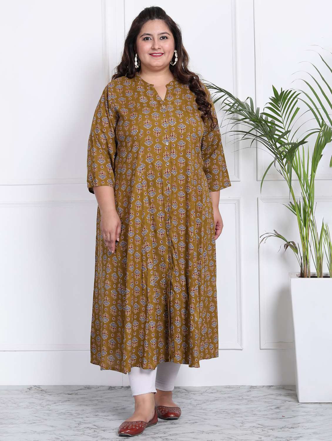 women printed three quarter sleeve flared kurta