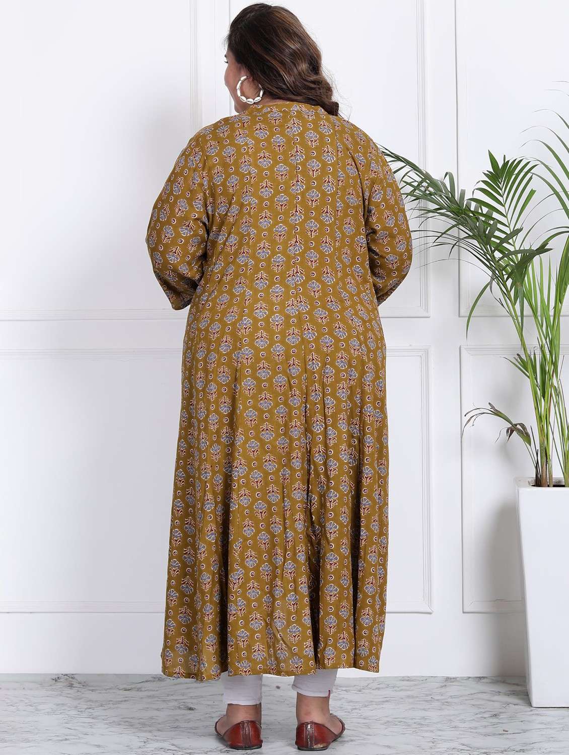 women printed three quarter sleeve flared kurta - 22076734 -  Standard Image - 2