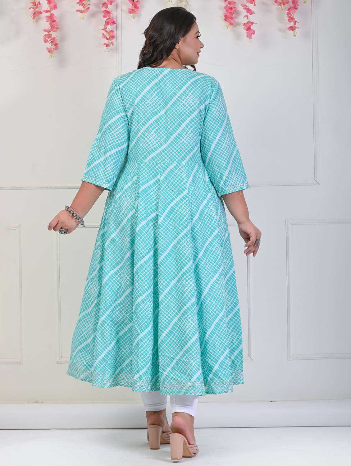 women printed three quarter sleeve a-line kurta - 22076780 -  Standard Image - 2