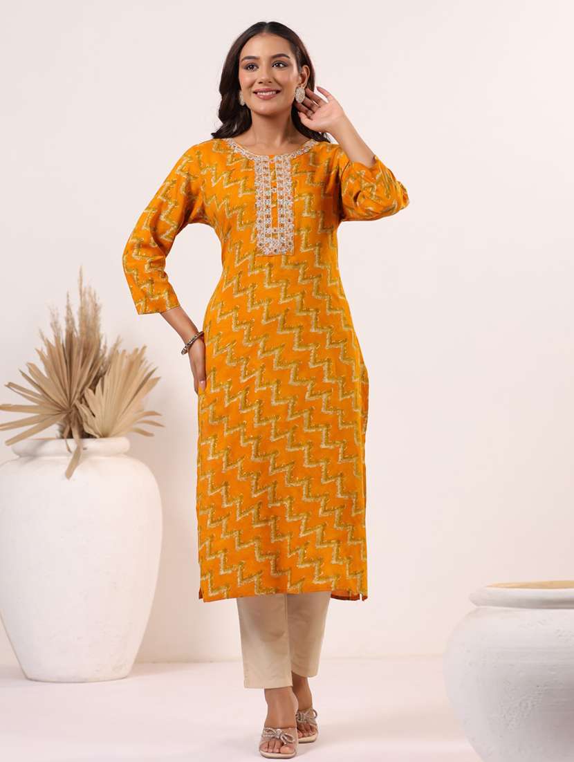 women printed three quarter sleeve straight kurta - 22076875 -  Zoom Image - 0