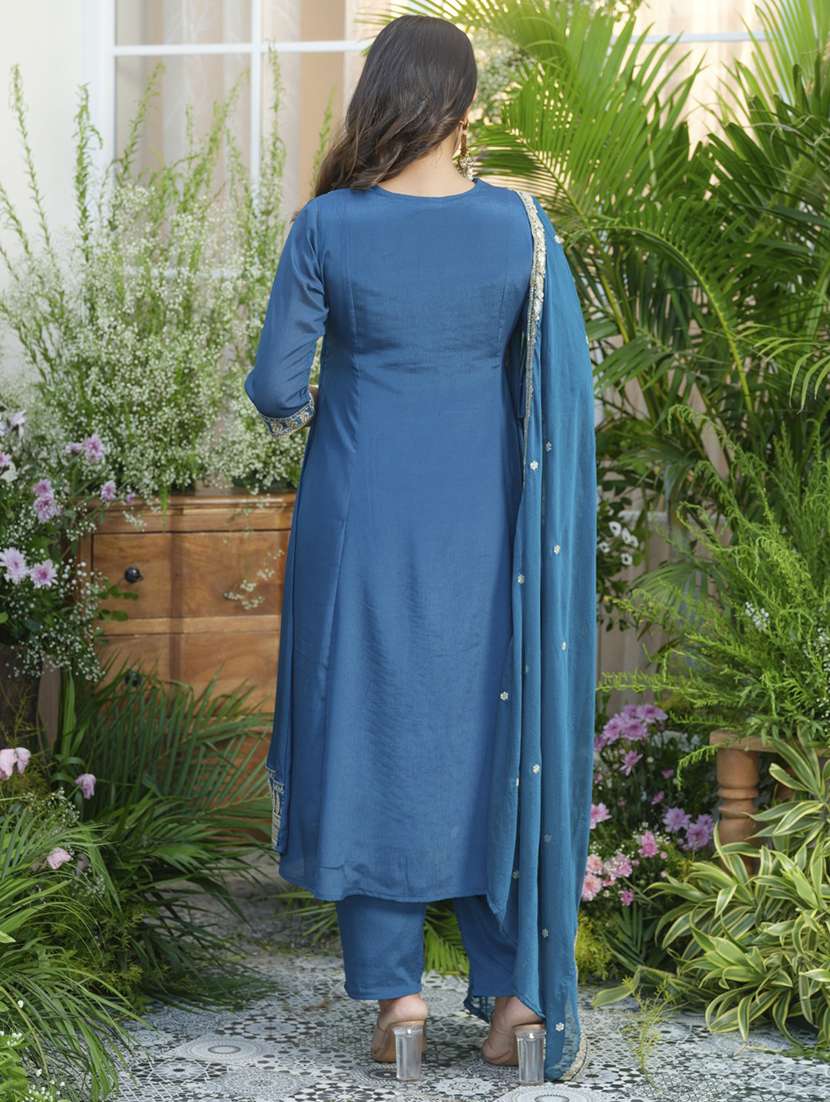women three quarter sleeve kurta pant with dupatta set - 22076906 - Standard Image - 2