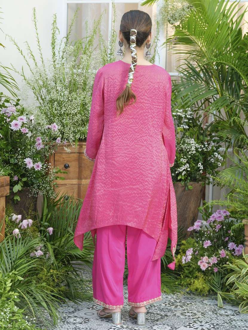 women striped three quarter sleeve kurta pant set - 22076953 - Standard Image - 2