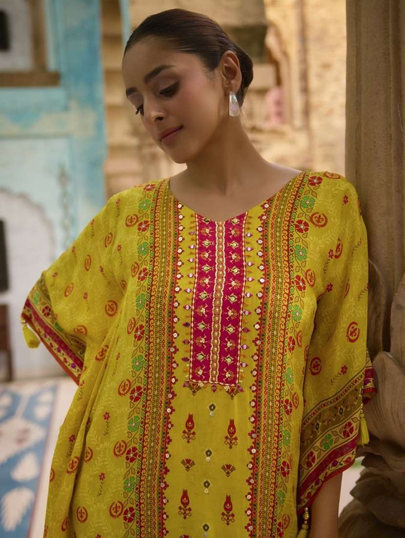 Women Printed Kimono Sleeve Kaftan Kurta With Pant Set