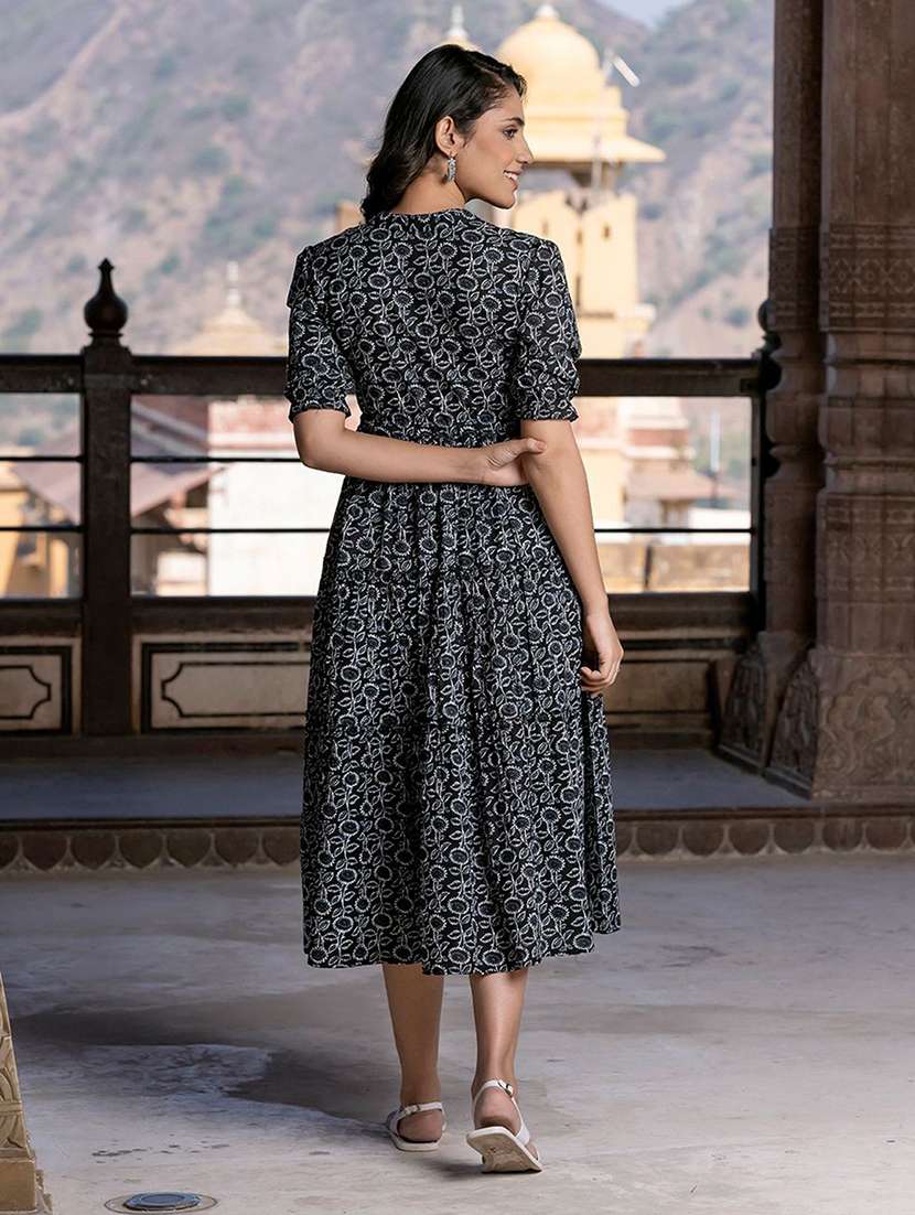 women printed puff sleeve tiered dress - 22077649 - Standard Image - 2