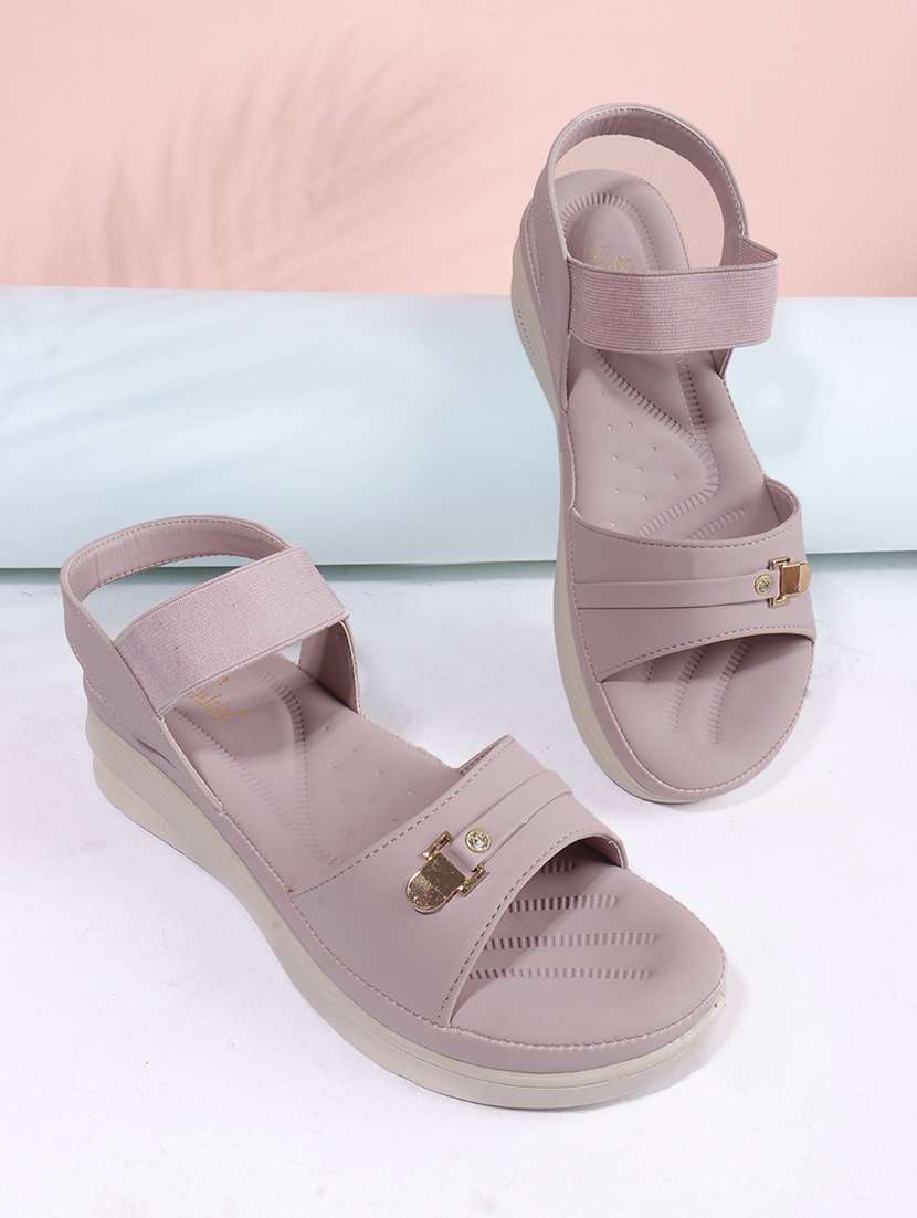women solid back strap wedge