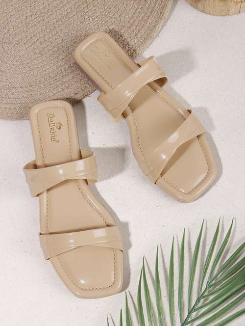 women solid slip on flats - 22078295 - Standard Image - 0