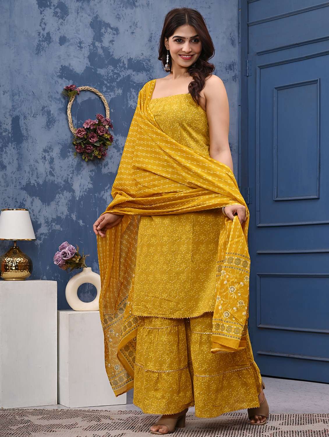 women printed shoulder strap kurta sharara with dupatta set - 22078386 -  Standard Image - 2