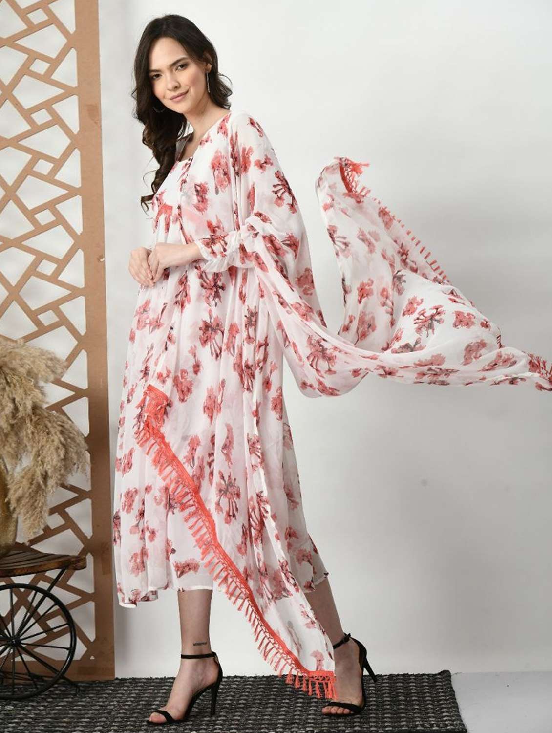 women floral long sleeve kurta with dupatta set - 22078461 -  Standard Image - 2