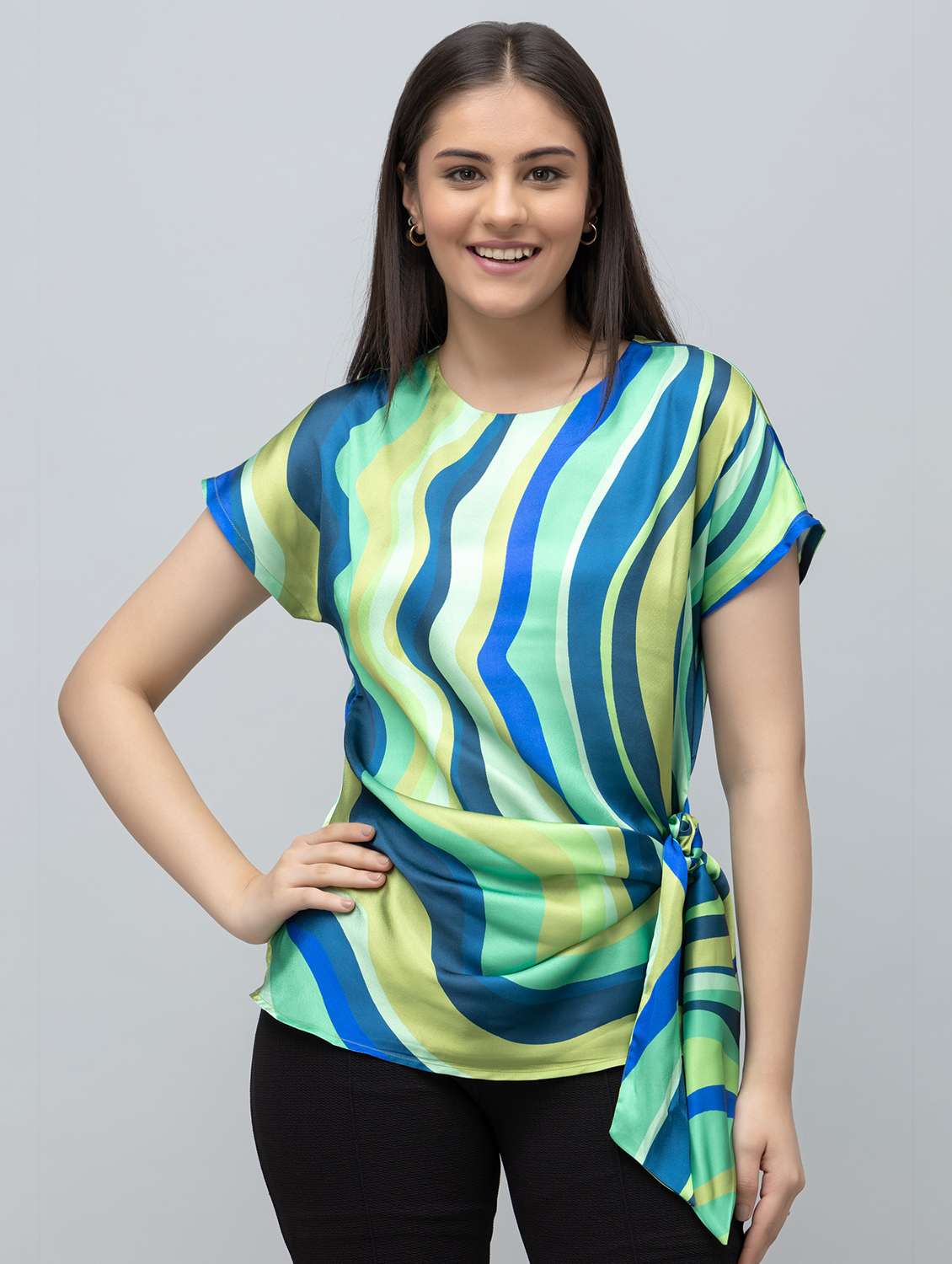 women printed short sleeve mock wrap top