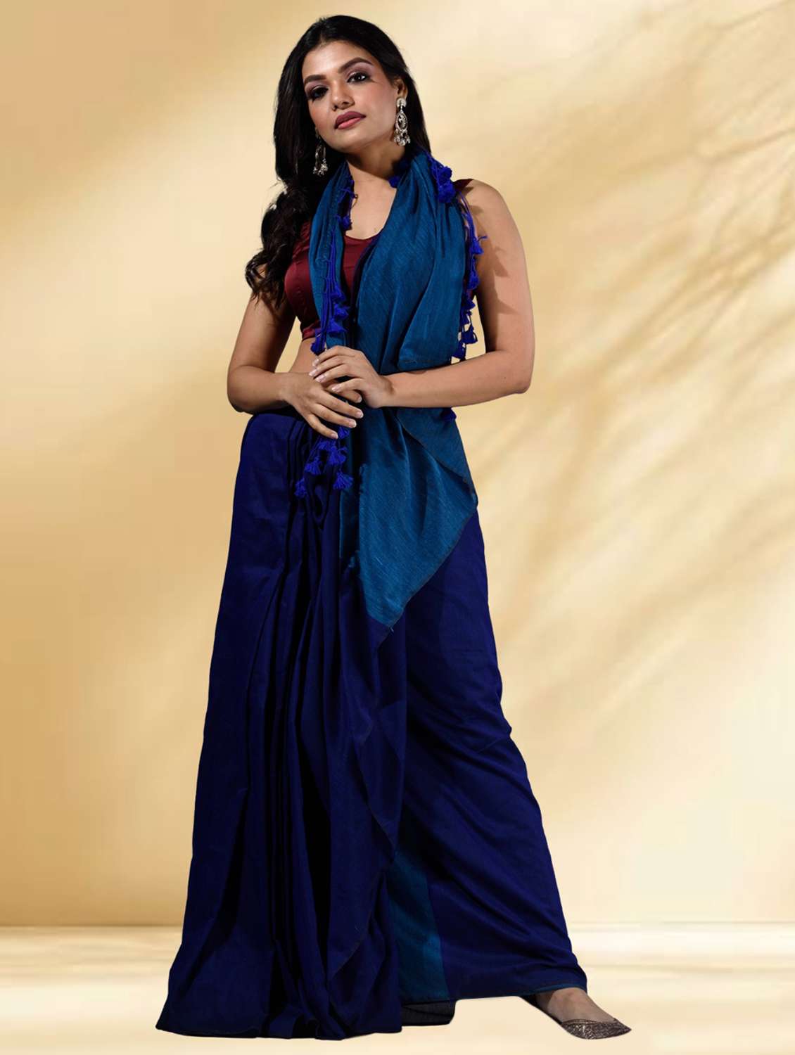 women solid handloom saree with blouse